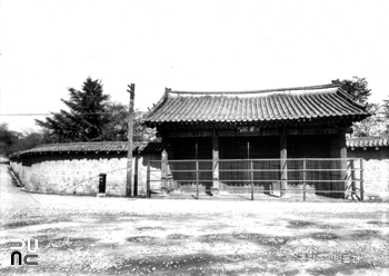 서울 덕수궁 중 용강문 정면