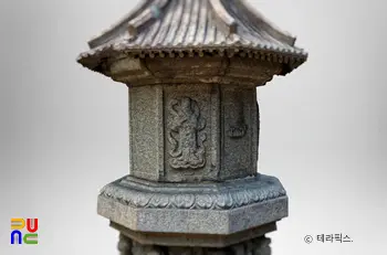 공주 갑사 승탑 중 탑신 정측면