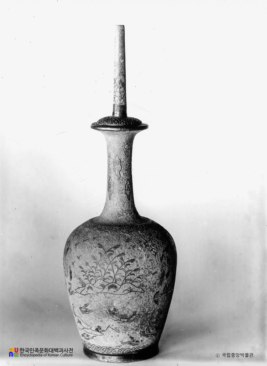 청동은입사포류수금문정병