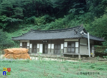 남원 보현사 정측면