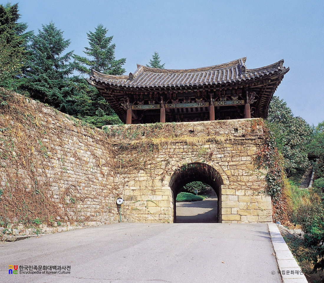 평양 전금문 정면