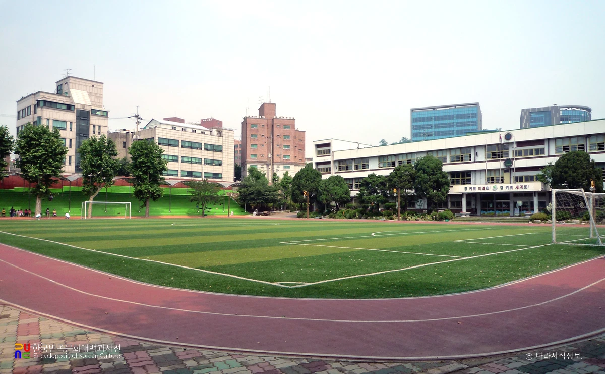 서울용강초등학교