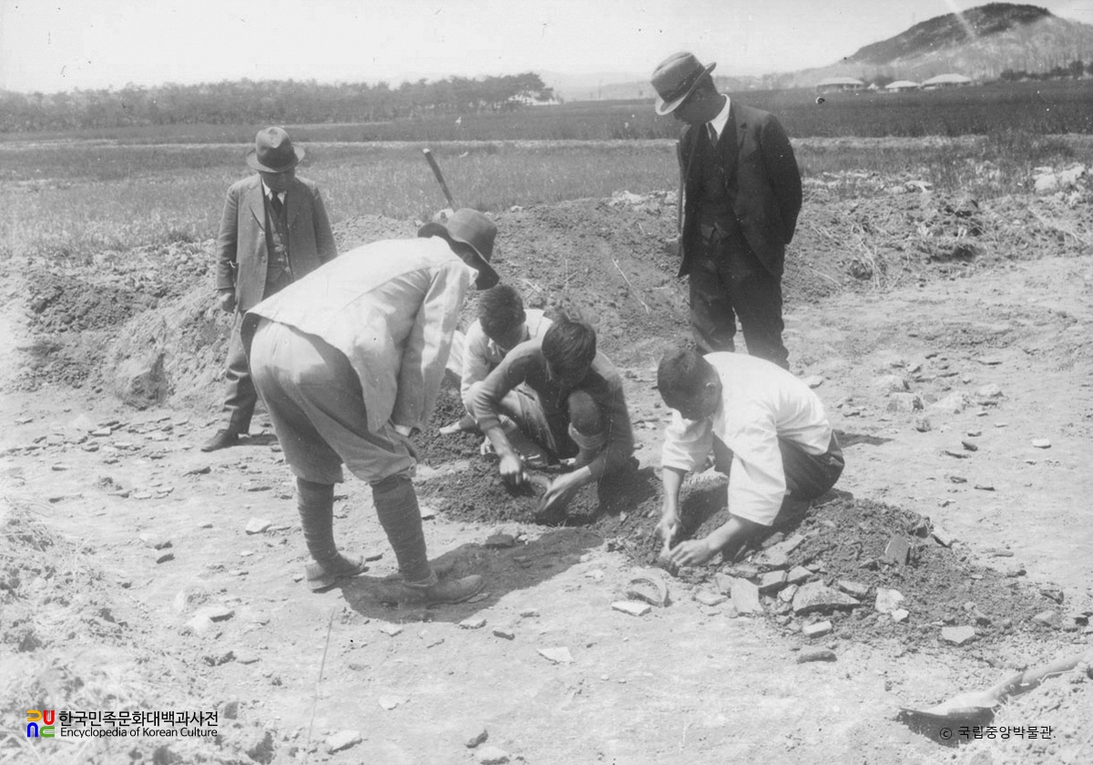 부여 동남리사지 발굴모습