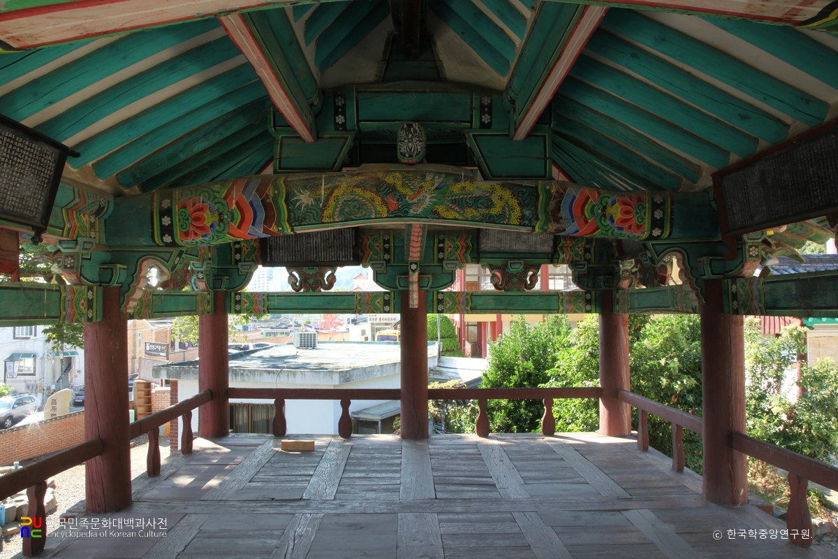 창원 창원향교 중 풍화루 내부