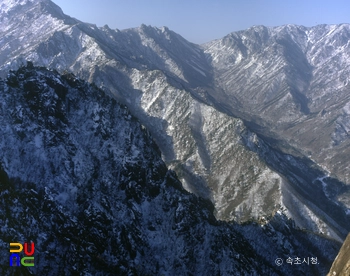 설악산 천연보호구역 대청의 설경