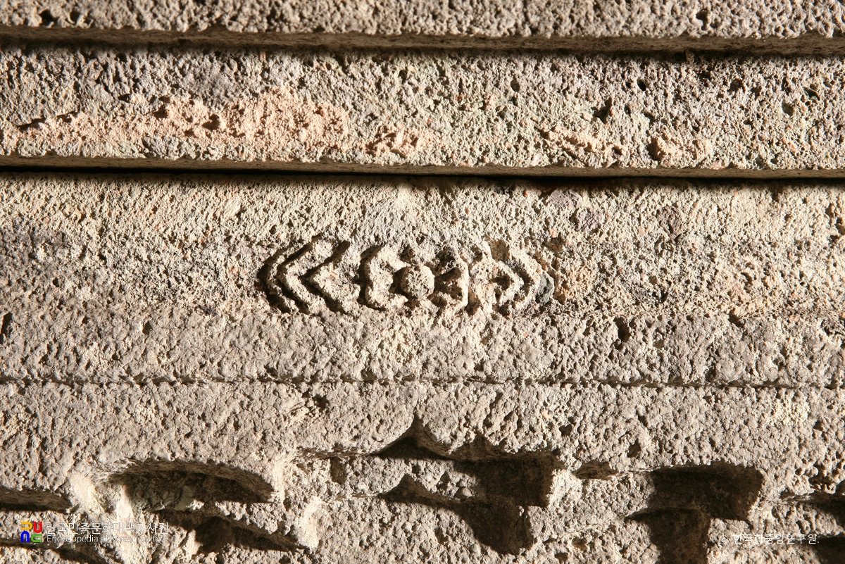 장흥 보림사 보조선사탑 중대석