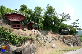 화순 능주 삼충각