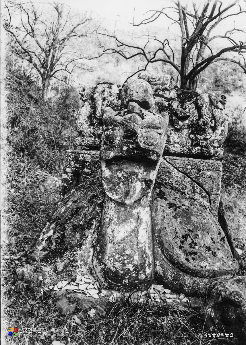 구례 연곡사 현각선사탑비 정면