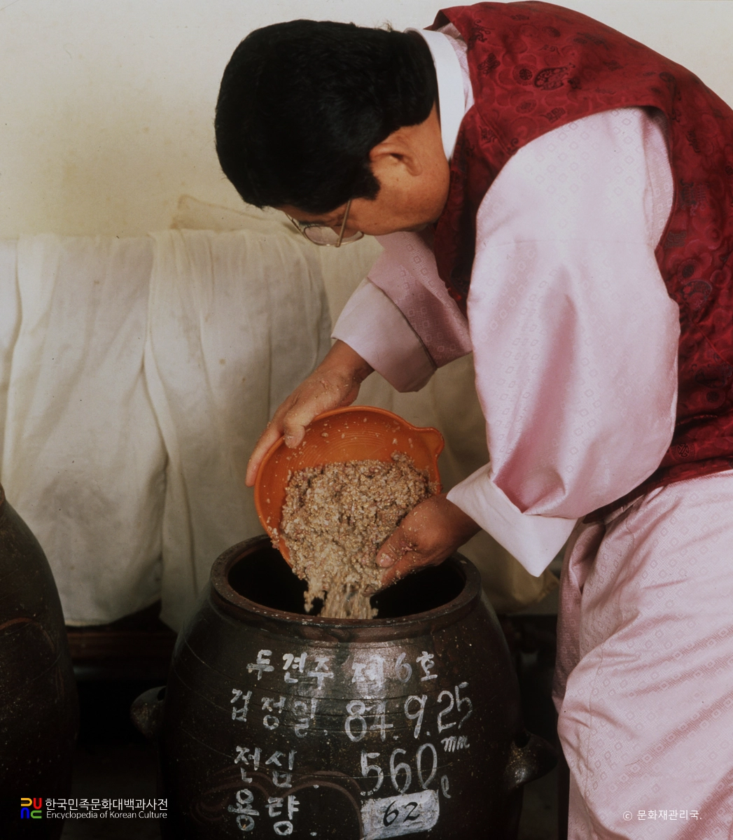 두견주 / 술독에 담근다