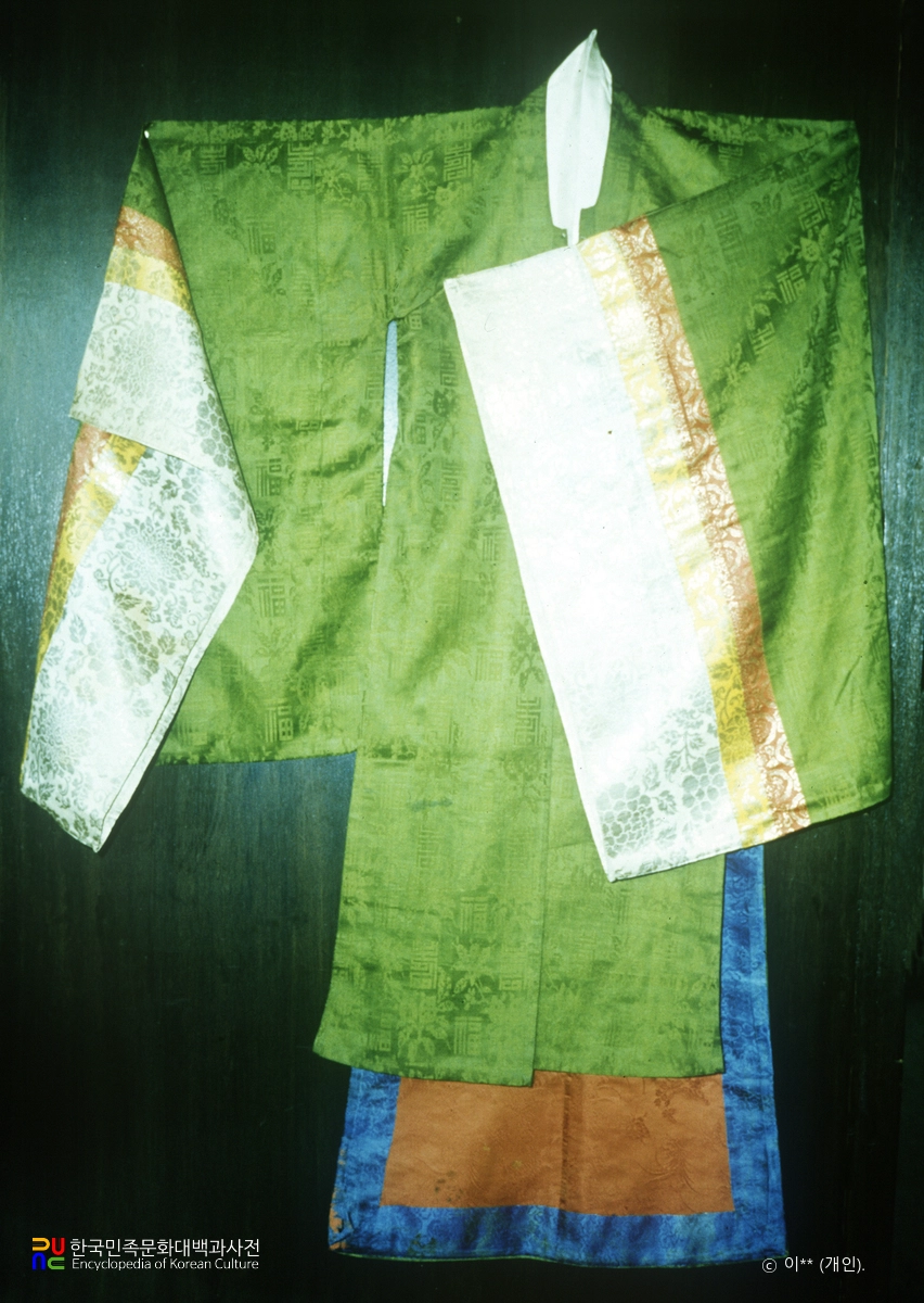 사영 김병기 일가 옷