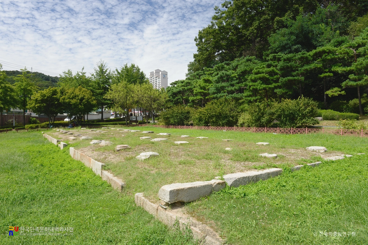 고양 벽제관지 정측면