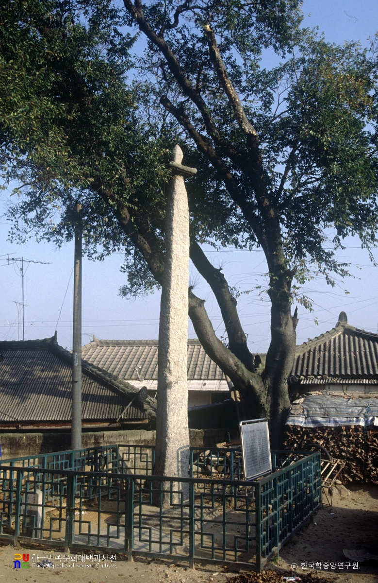 고창 오거리 당산 중 하거리 할아버지당 정측면