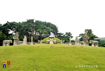 여주 조선 효종과 인선777 무료 슬롯 머신 영릉 정면