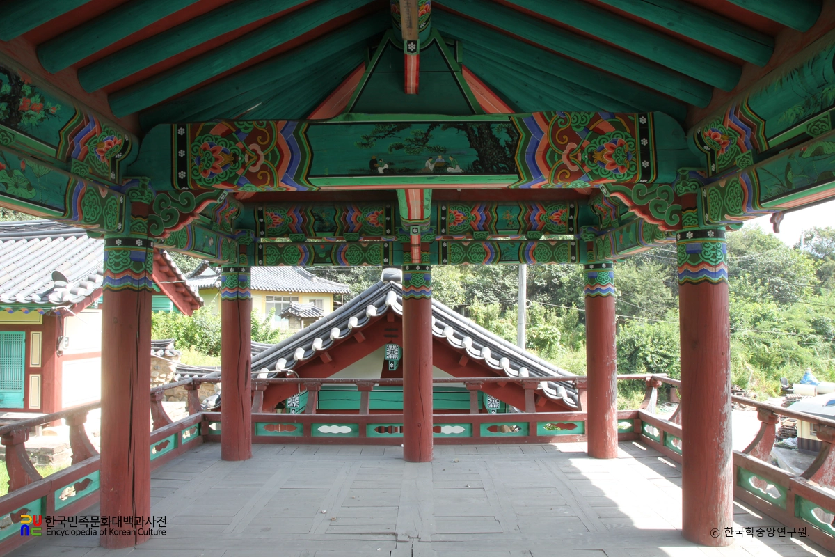 함안 칠원향교 중 풍화루 내부