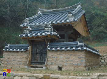 역동 유허비