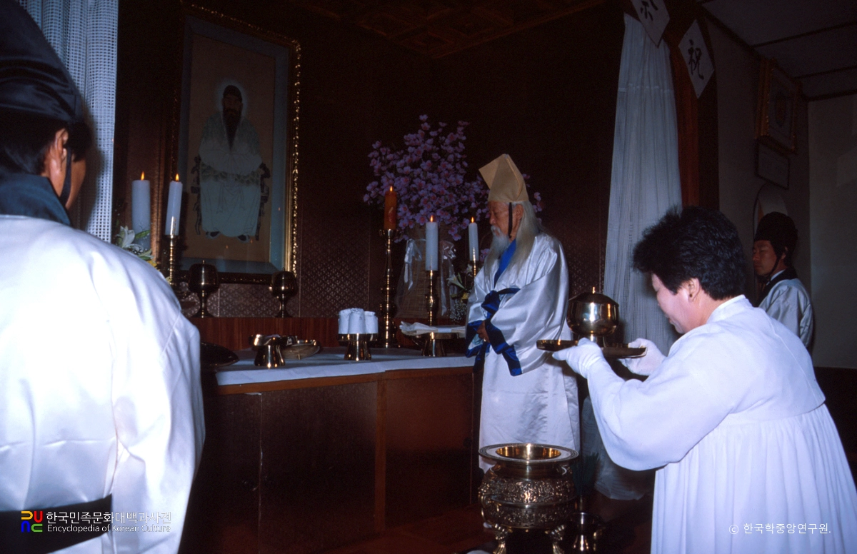 대종교 선의식 / 존폐, 가경절