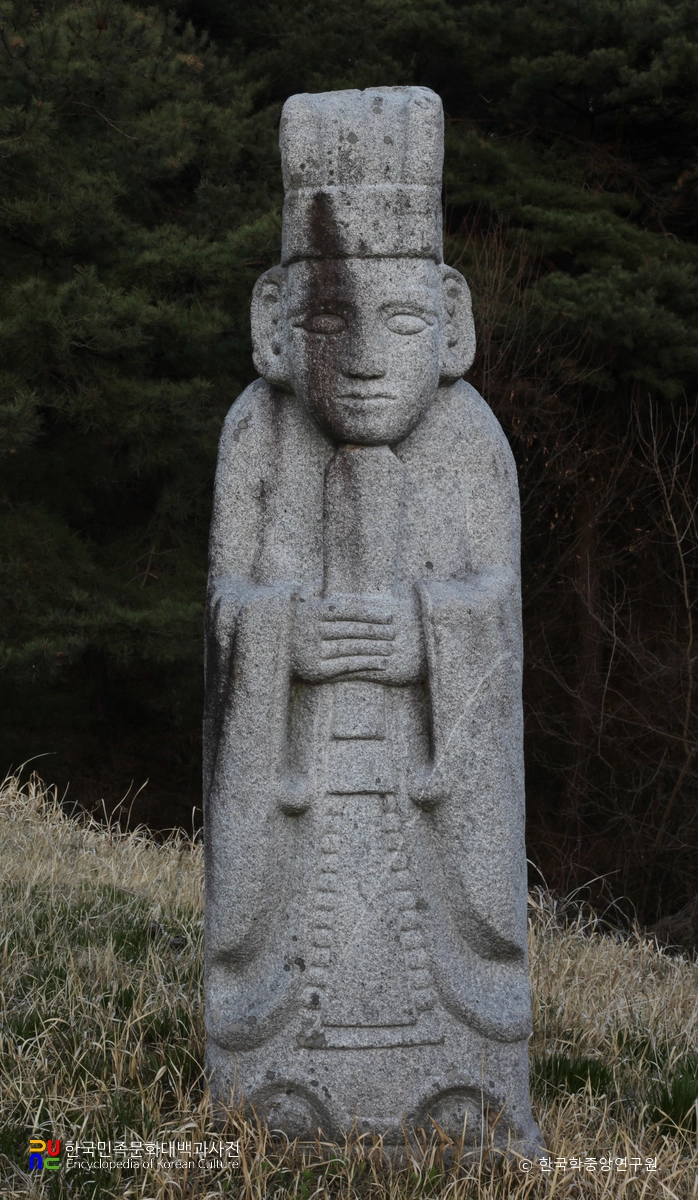 함양 평촌리 신고당 묘역 중 문인석