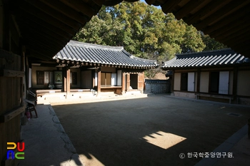 슬롯생가 안채