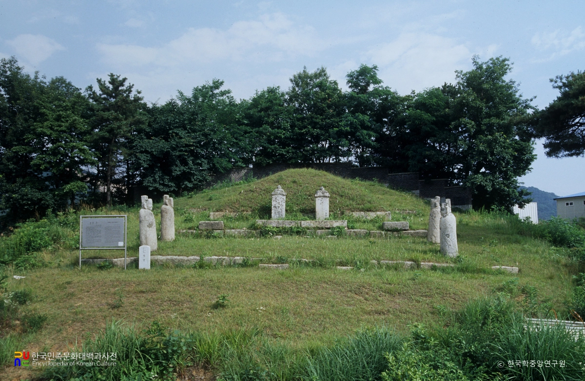 파주 정연 묘역 전경