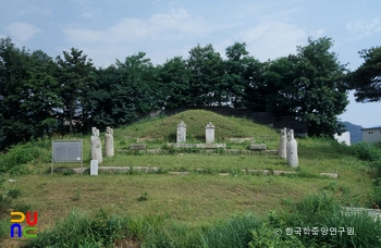 파주 정연 묘역 전경