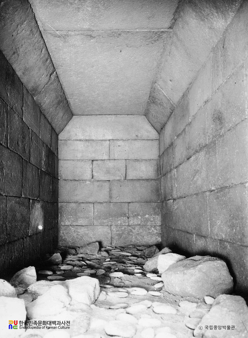 부여 능산리 1호분 현실