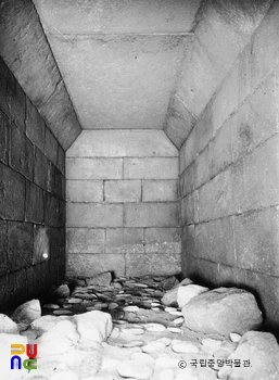 부여 능산리 1호분 현실