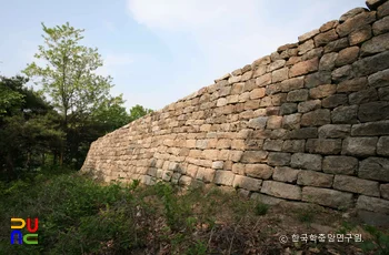 대전 보문산성 성벽