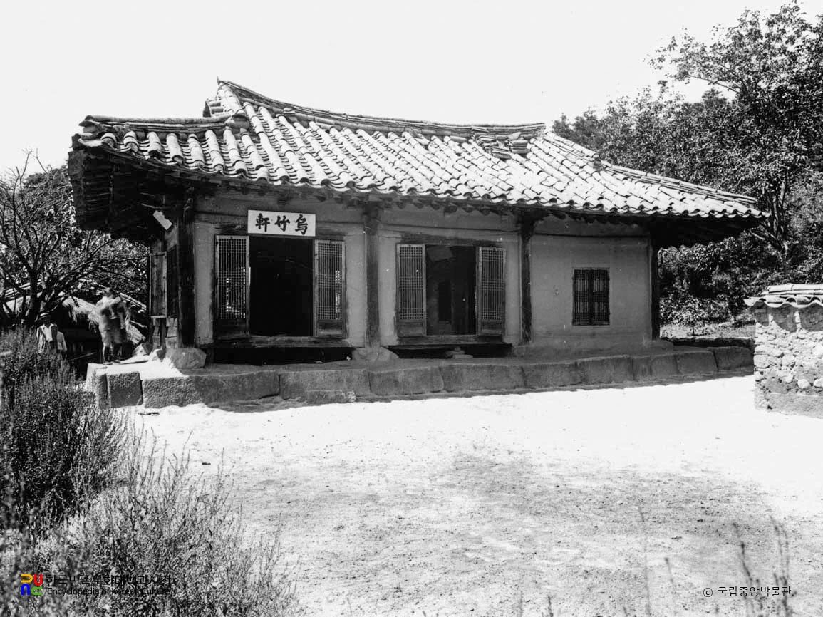 강릉 오죽헌 중 오죽헌 정측면