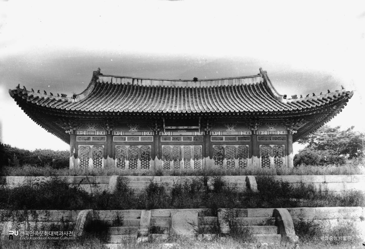 서울 경희궁 숭정전 정면