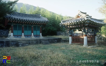 정읍 정충사지 내부