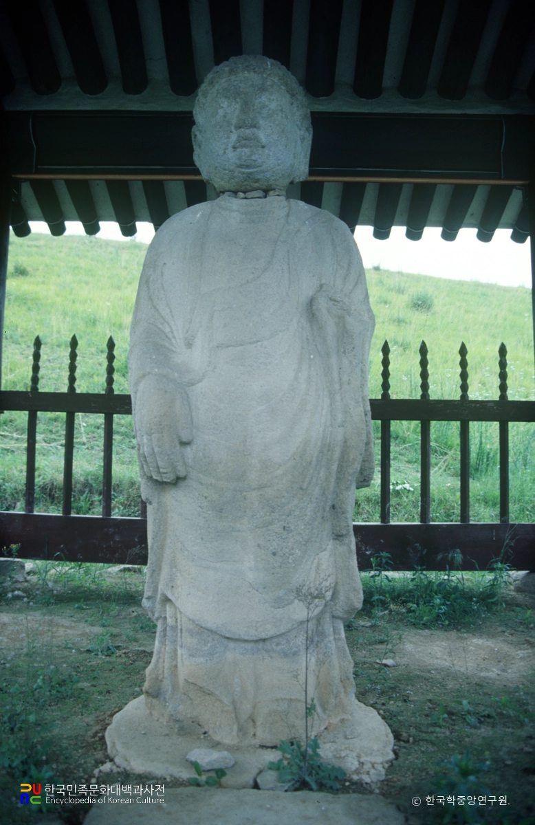예천 흔효리 석조 여래 입상