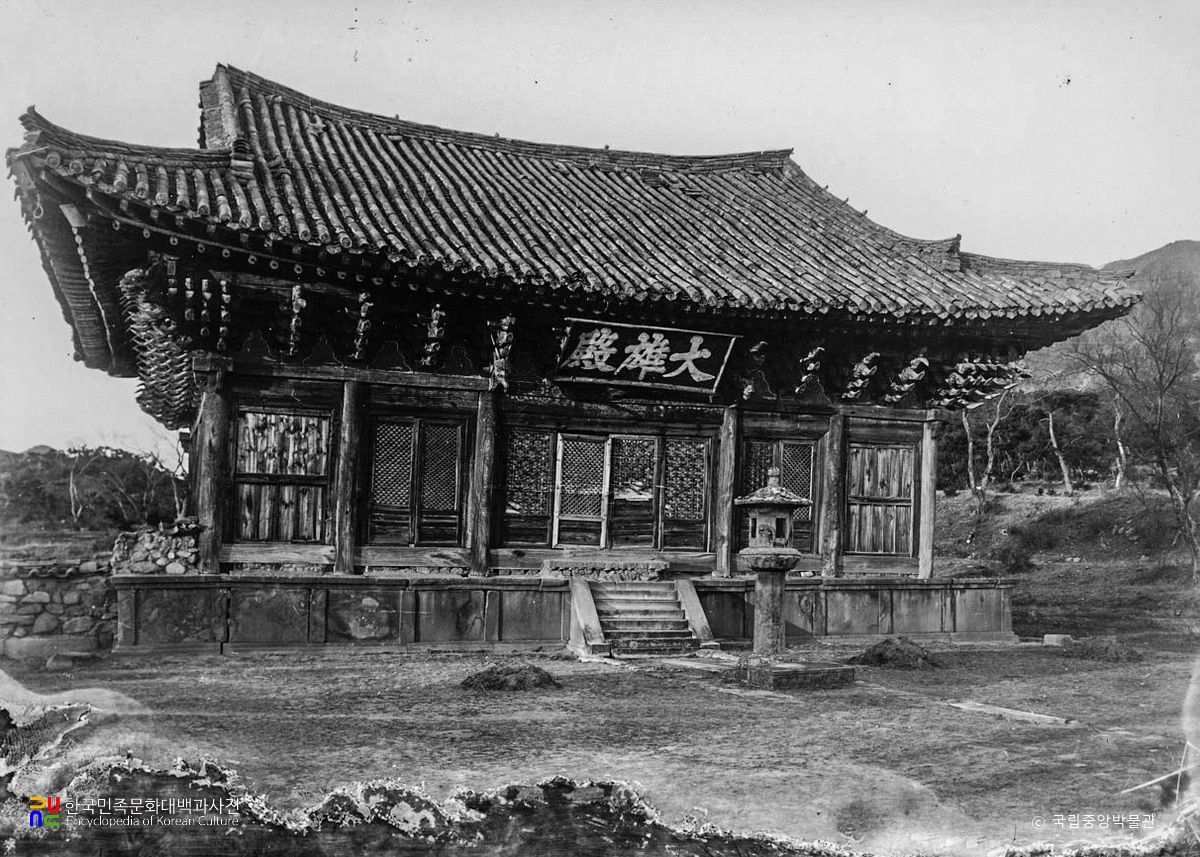 경주 불국사 대웅전 정측면