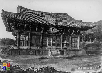 경주 불국사 대웅전 정측면