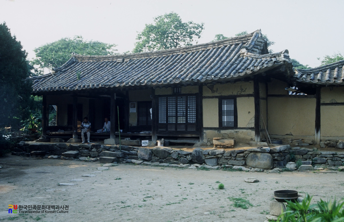 아산 외암리 참판댁 정면