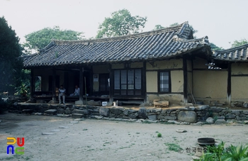 아산 외암리 참판댁 정면