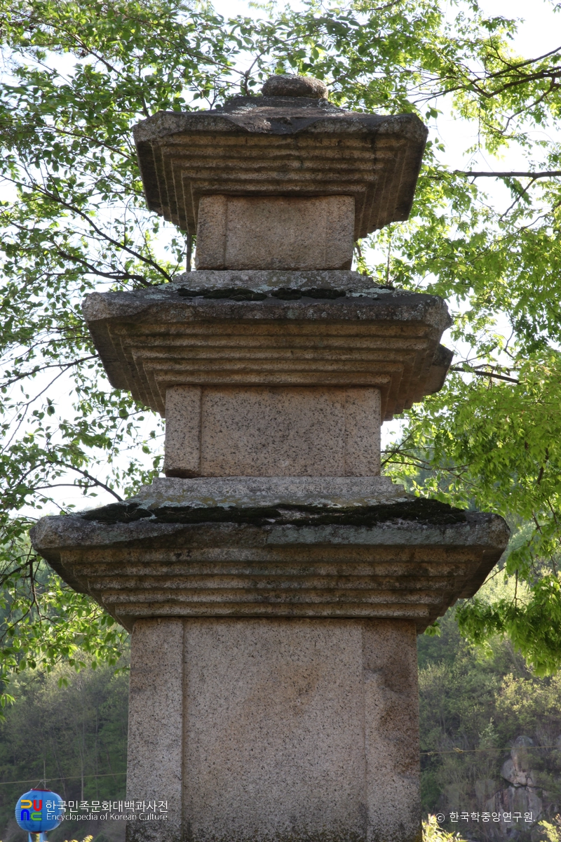 합천 월광사지 삼층석탑 중 서탑의 탑신부