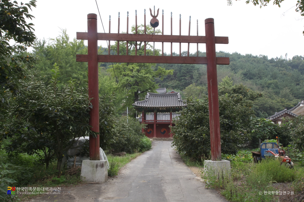 함안 함안향교 중 홍살문