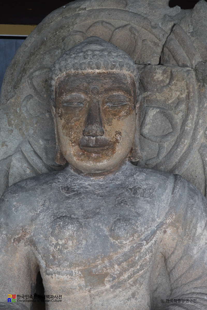 산청 사월리 석조여래좌상의 상호