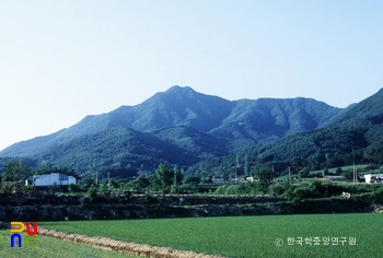 국망산