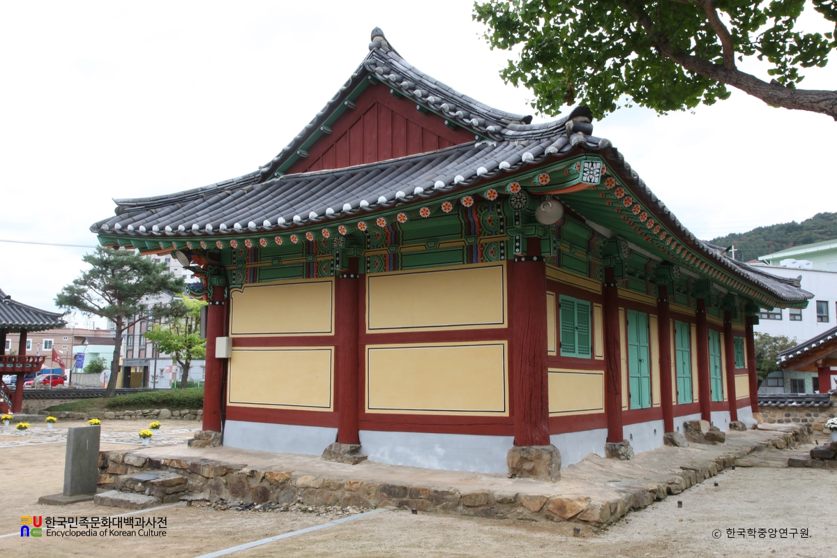 양산향교 명륜당 우측후면