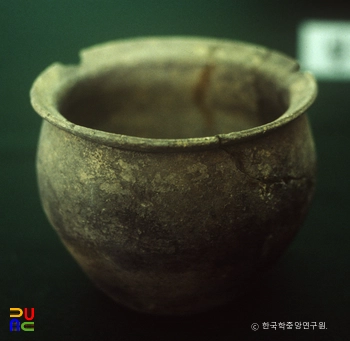 창원 성산 패총 항아리