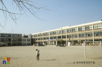 여주국민학교