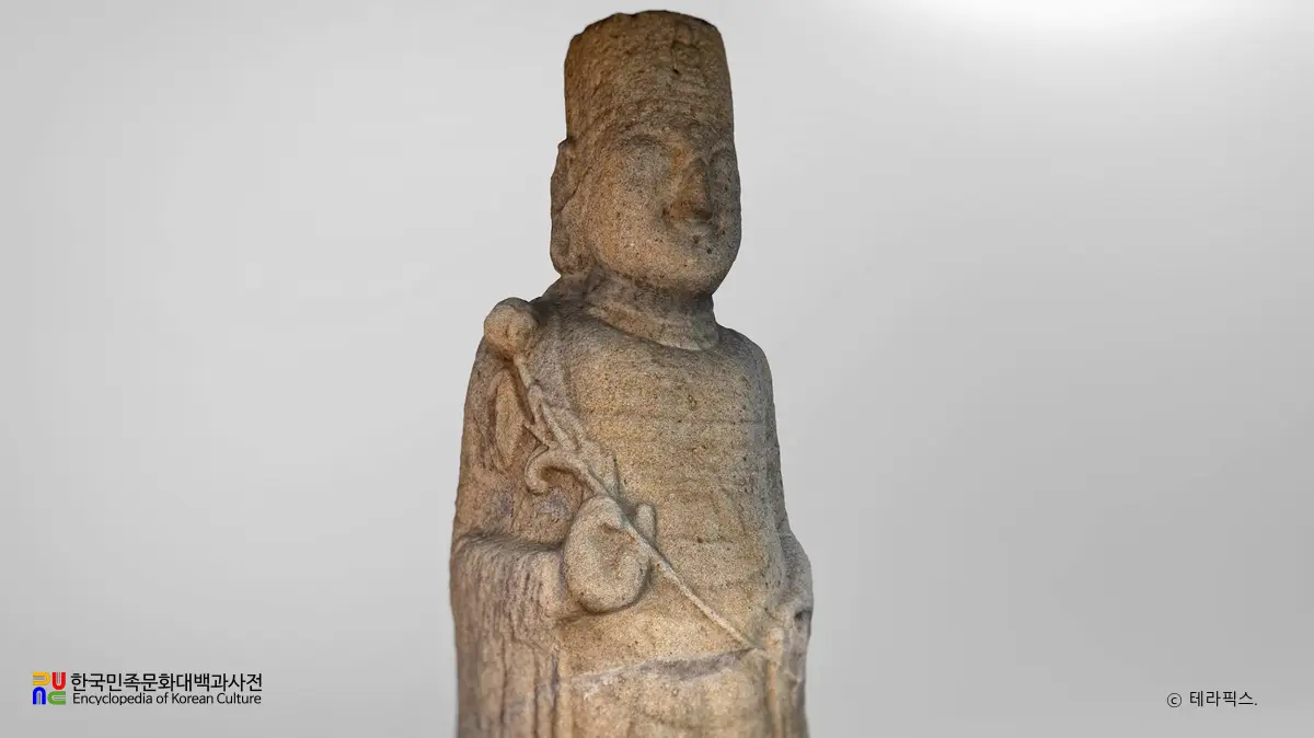 증평 미암리사지 석조관음보살입상 좌측면