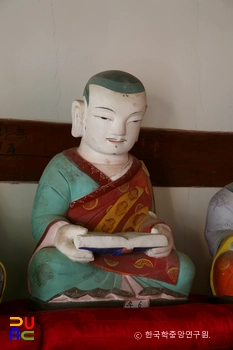 장안사 응진전 석조석가삼존십육나한상