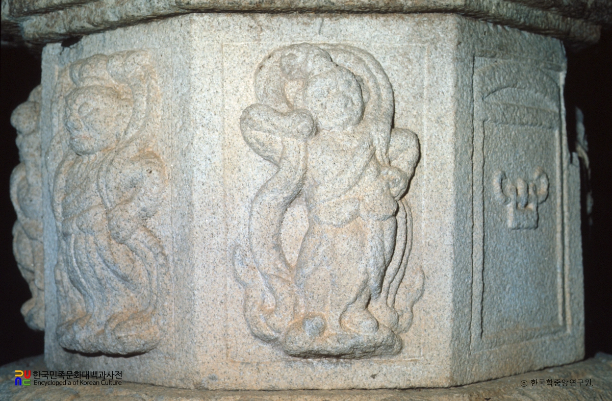 구례 연곡사 소요대사탑 중 탑신 우측면