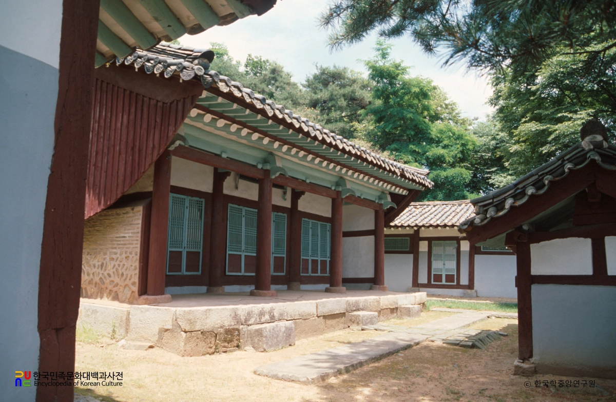 고양향교 중 대성전 정측면