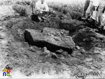 춘천 천전리 고인돌 발굴 상황