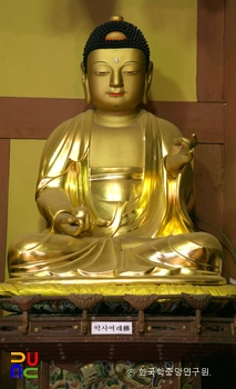 영광 불갑사 목조석가여래삼불좌상 중 약사