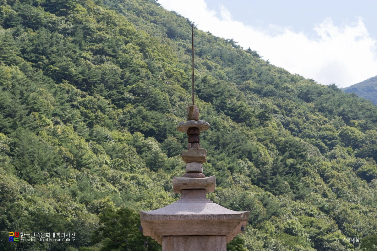 밀양 표충사 삼층석탑 상륜