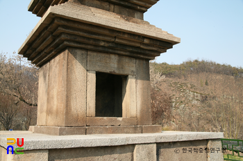 의성 빙산사지 오층석탑 탑신